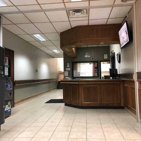 Royal Hotel Flin Flon Ngoại thất bức ảnh