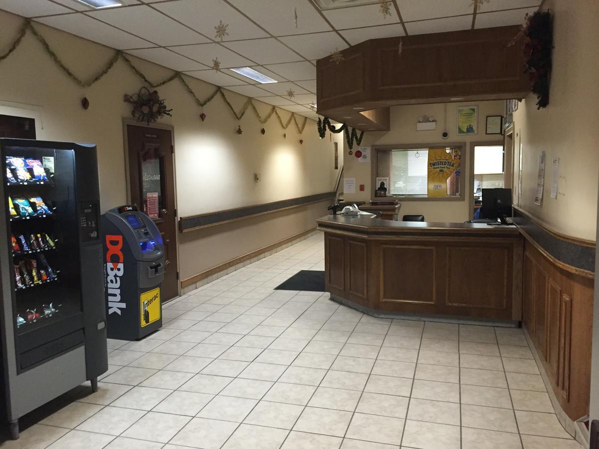 Royal Hotel Flin Flon Ngoại thất bức ảnh